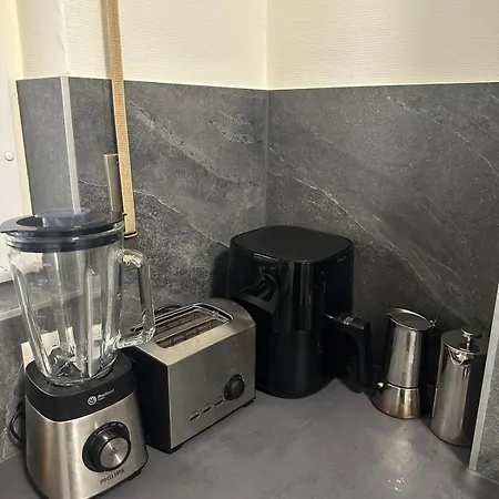 Renovated - דירה
